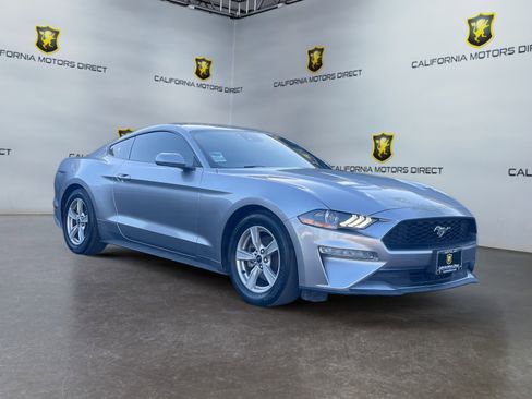 Used 2022 Ford Mustang Coupe image 7