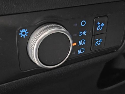 Used 2022 Ford Escape SE w/ Cold Weather Package FWD image 28