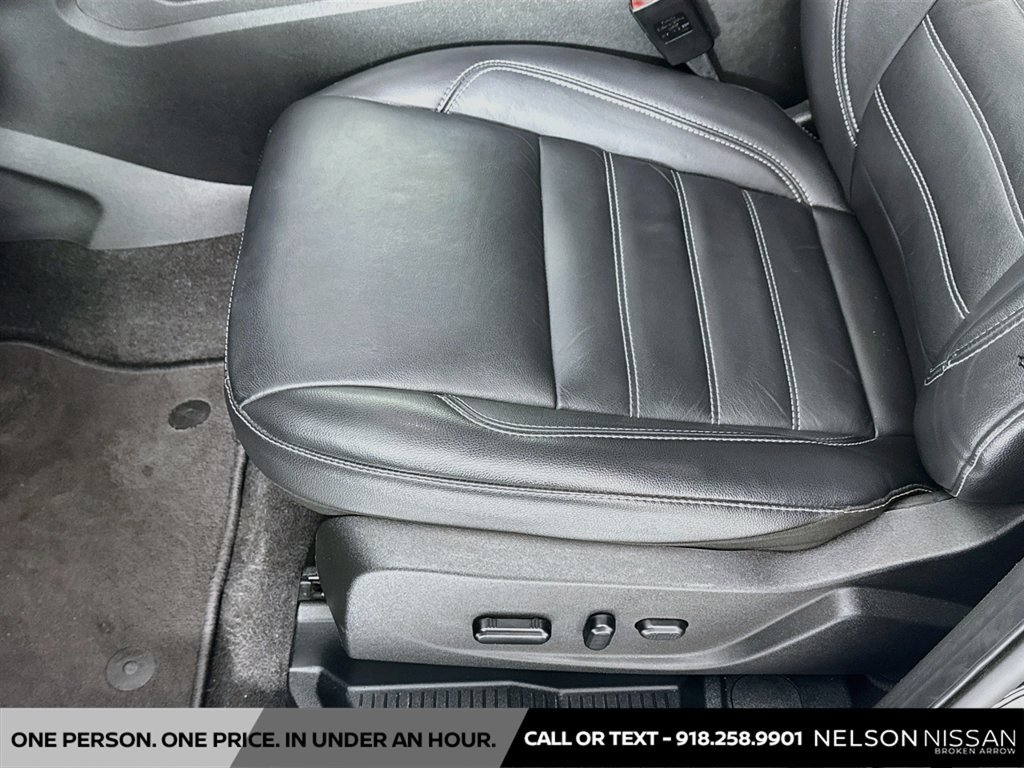 Used 2019 Ford Escape Titanium AWD/4WD image 19