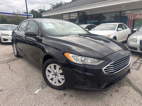 Used 2019 Ford Fusion S FWD image 1