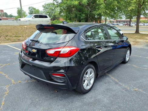 Used 2017 Chevrolet Cruze LT w/ Convenience Package FWD image 3