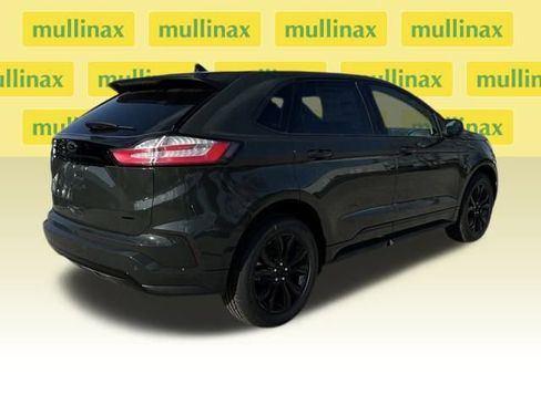 New 2024 Ford Edge SE w/ Black Appearance Package image 15