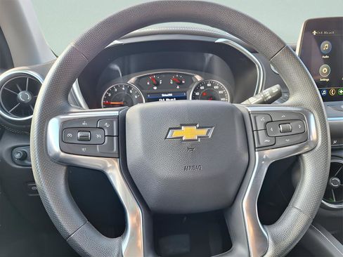 Used 2025 Chevrolet Blazer LT image 18