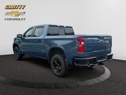 Used 2024 Chevrolet Silverado 1500 LT Trail Boss w/ LT Trail Boss Premium Package AWD/4WD image 3