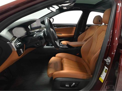 Used 2023 BMW 530i w/ Premium Package RWD image 8