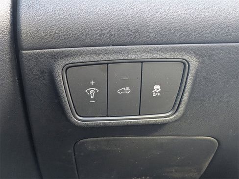 Used 2022 Hyundai Santa Cruz SEL Premium image 23