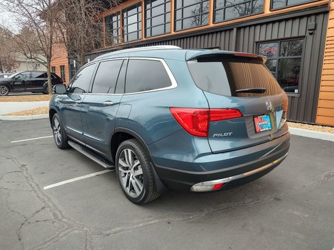 Used 2017 Honda Pilot Touring image 3