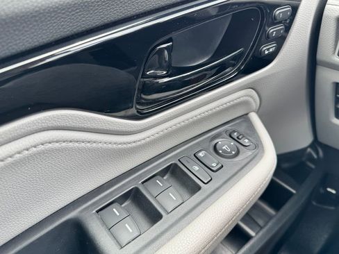 Used 2024 Honda Odyssey Touring image 30