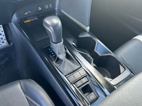 Used 2025 Toyota Camry SE image 24