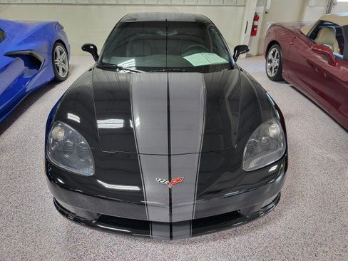 Used 2011 Chevrolet Corvette Coupe w/ 1LT RWD image 3