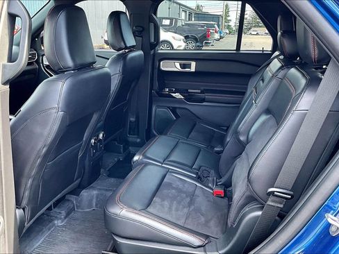 Used 2023 Ford Explorer ST-Line AWD/4WD image 11