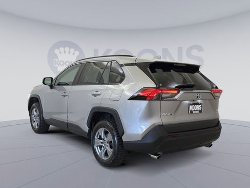 Used 2022 Toyota RAV4 XLE w/ Convenience Package AWD/4WD image 8