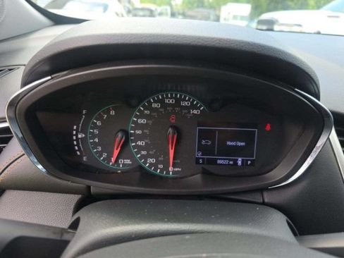 Used 2020 Chevrolet Trax LS w/ Tint and Cruise Package FWD image 6
