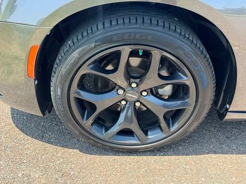 Used 2022 Chrysler 300 Touring w/ Sport Appearance Package RWD image 7