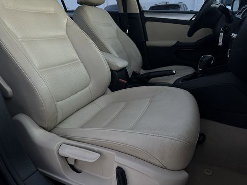 Used 2013 Volkswagen Jetta SE image 26