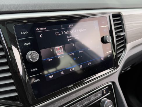 Used 2023 Volkswagen Atlas SEL image 16