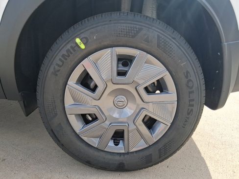 New 2026 Nissan Kicks S image 26