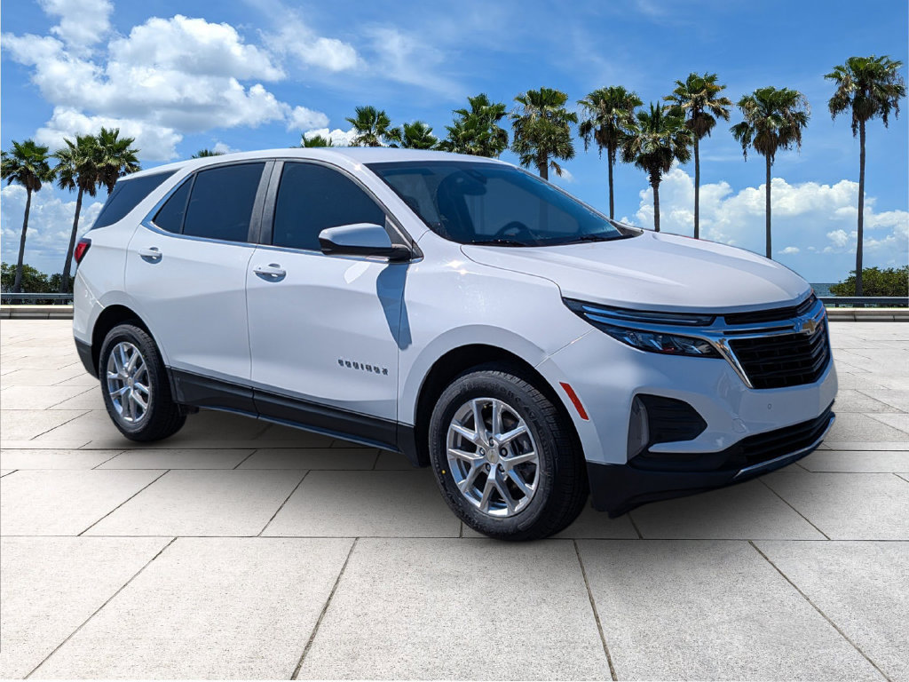 Used 2023 Chevrolet Equinox LT FWD image 2