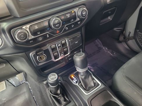 Used 2019 Jeep Wrangler Unlimited Sport S AWD/4WD image 15