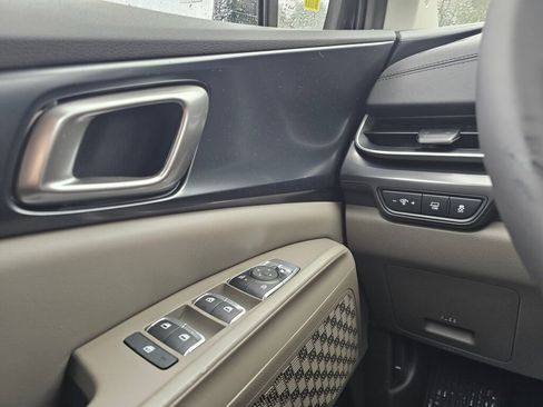 New 2026 Kia Carnival LXS image 18