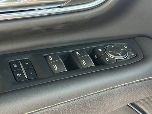 Used 2023 Chevrolet Tahoe Premier image 13