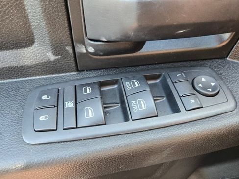 Used 2020 RAM 1500 Tradesman w/ Chrome Appearance Group AWD/4WD image 36
