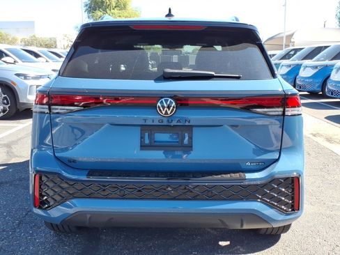 New 2026 Volkswagen Tiguan SE R-Line AWD/4WD image 4