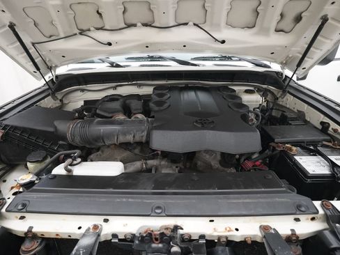 Used 2012 Toyota FJ Cruiser 4WD w/ Upgrade Pkg image 3