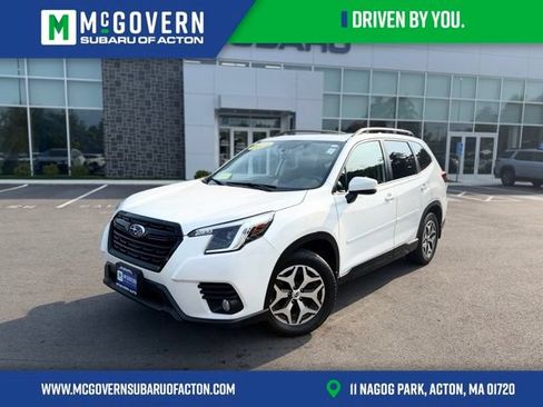 Used 2023 Subaru Forester Premium AWD/4WD image 1