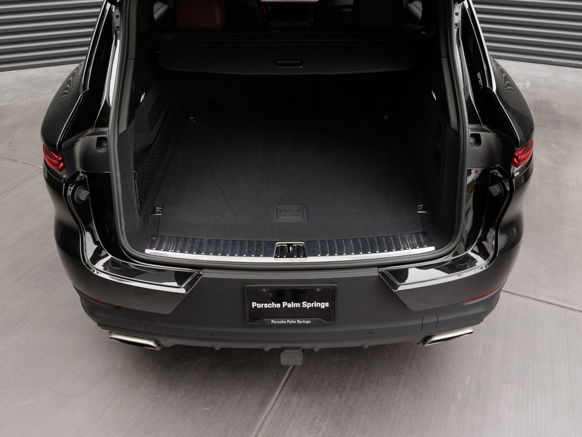Certified 2025 Porsche Cayenne E-Hybrid AWD/4WD image 32