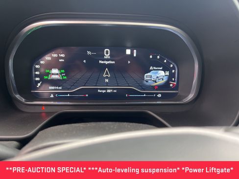 Used 2023 GMC Yukon AT4 image 2