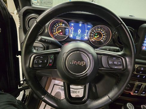 Used 2020 Jeep Wrangler Sport AWD/4WD image 18