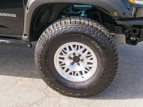 Used 2020 Chevrolet Colorado ZR2 w/ ZR2 Midnight Special Edition image 5