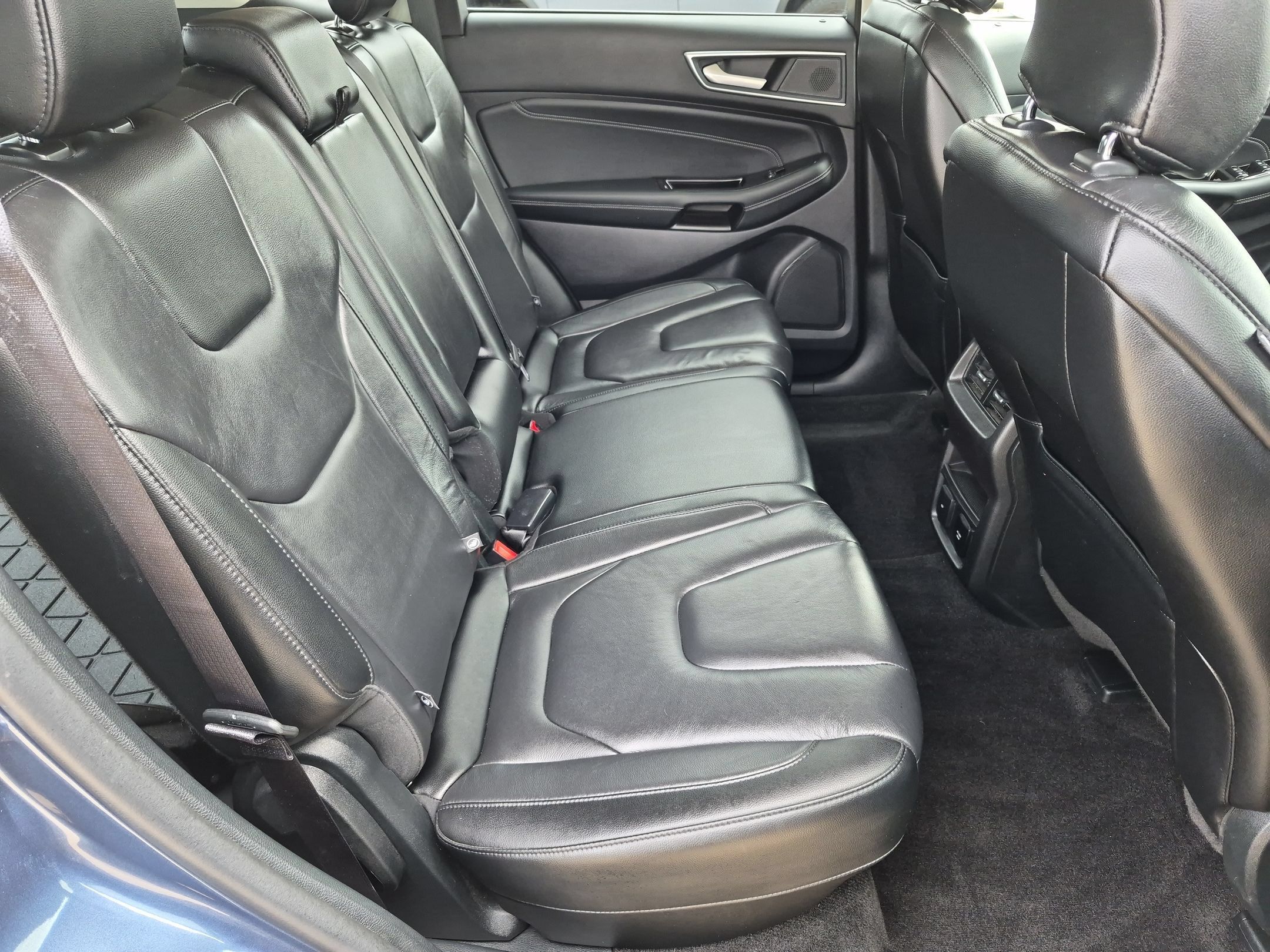 Used 2019 Ford Edge Titanium w/ Cold Weather Package AWD/4WD image 31