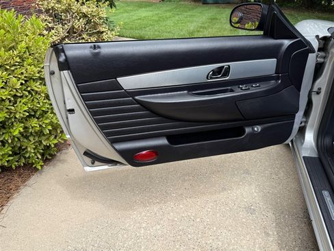 Used 2005 Ford Thunderbird RWD image 55