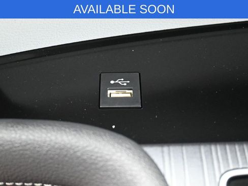 Used 2026 Toyota Sienna XLE FWD image 23