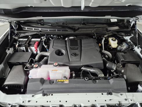 New 2026 Toyota Tundra SR5 image 8