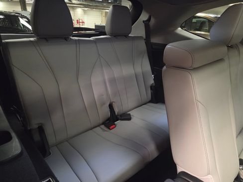 Certified 2023 Acura MDX SH-AWD w/ Technology Package image 39