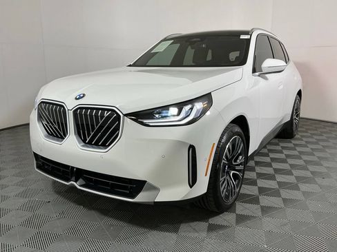 Certified 2025 BMW X3 xDrive30i w/ Convenience Package AWD/4WD image 2