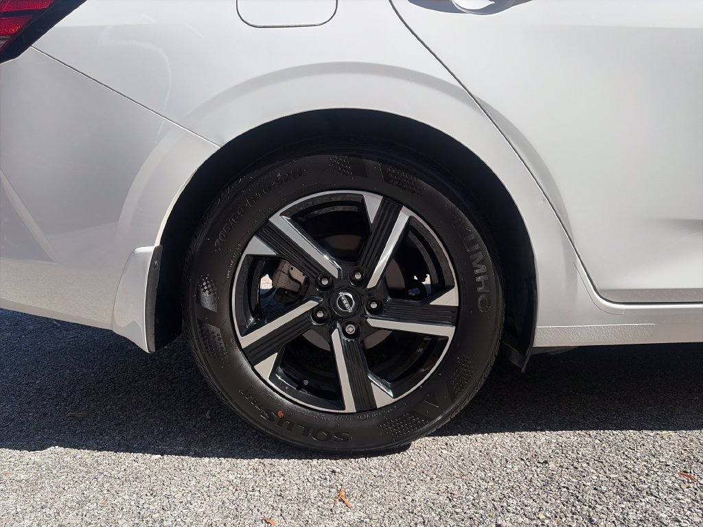Certified 2024 Nissan Sentra SV FWD image 29