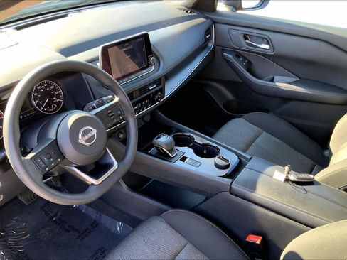 Used 2024 Nissan Rogue SV image 15