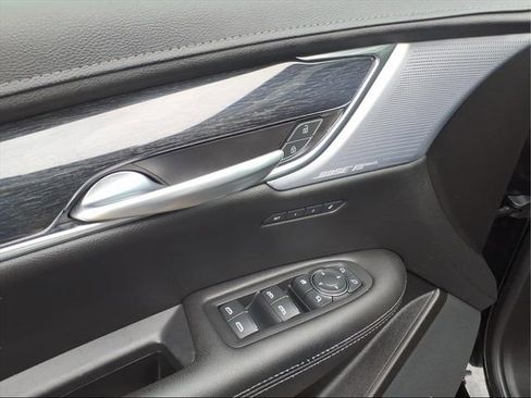 Used 2023 Cadillac XT5 Premium Luxury image 23