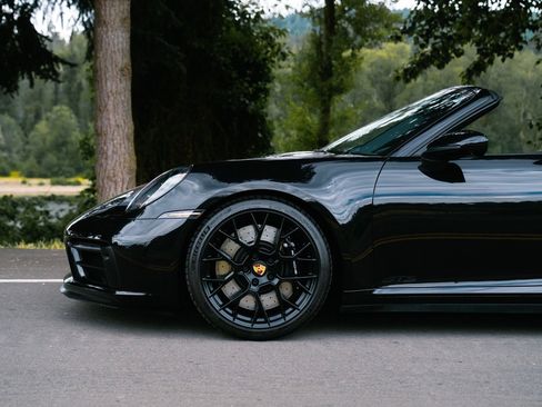 Used 2022 Porsche 911 Carrera GTS RWD image 17
