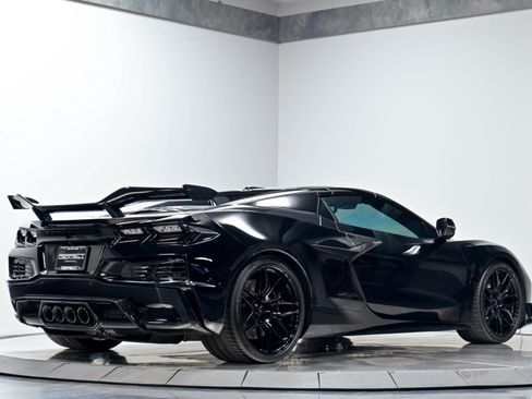 Used 2025 Chevrolet Corvette Z06 RWD image 22