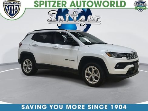 Used 2024 Jeep Compass Latitude AWD/4WD image 3