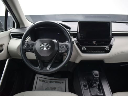 Used 2026 Toyota Corolla Cross L FWD image 14