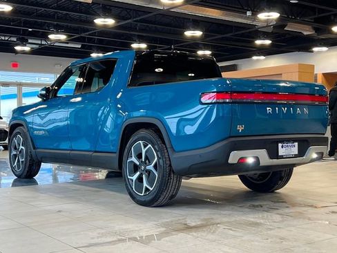 Used 2022 Rivian R1T Adventure image 5