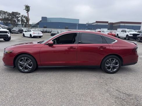 Used 2023 Honda Accord EX image 8