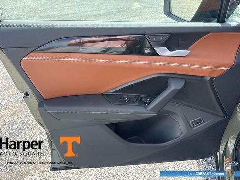 Used 2025 Volkswagen Tiguan SEL R-Line image 19