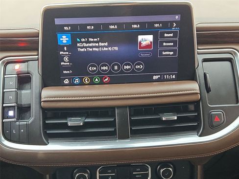 Used 2021 Chevrolet Suburban High Country w/ Premium Package AWD/4WD image 18